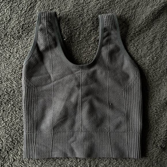 Gymshark Tops - Gymshark Cropped Workout Tank